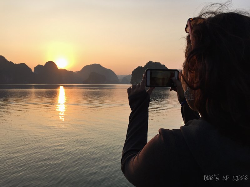 Travel Guide for Vietnam: Halong Bay sunset
