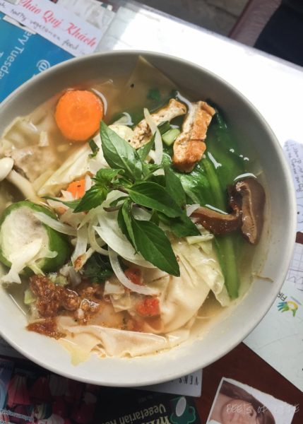 Vietnamese Vegetarian Food: Wonton Noodle Soup at Minh Hein