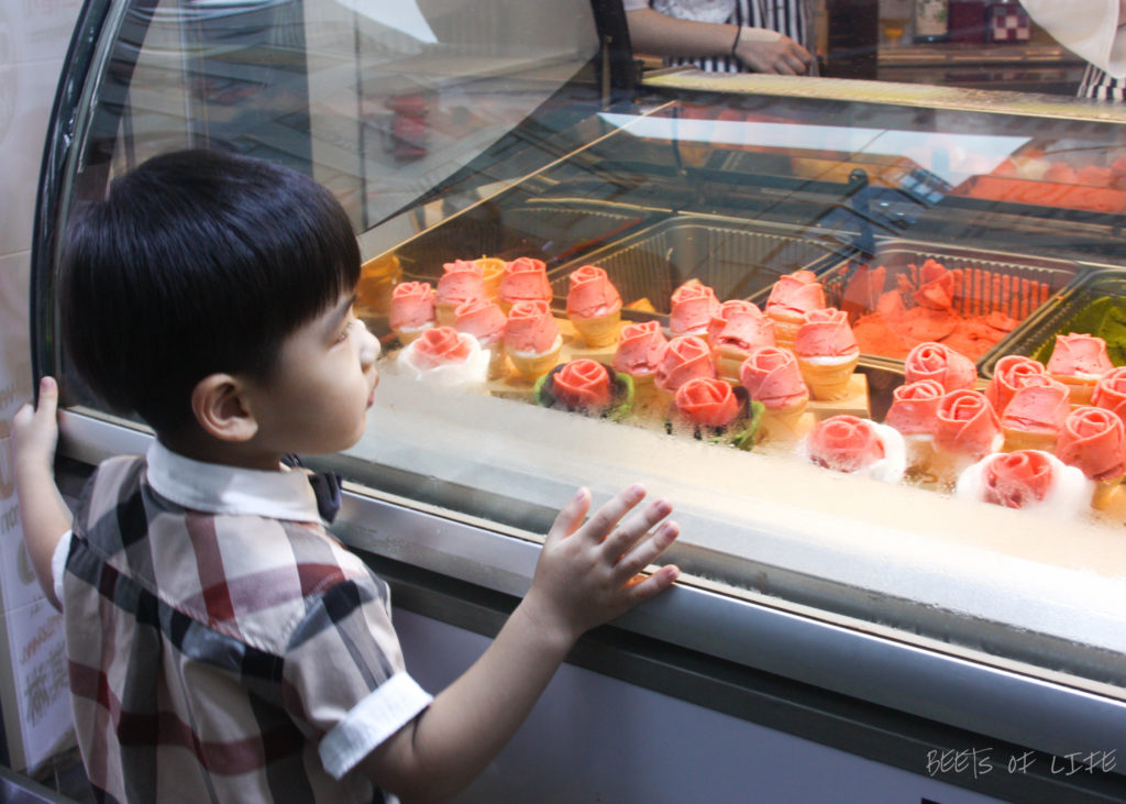 The cute ice cream display on the streets in Seoul, South Korea